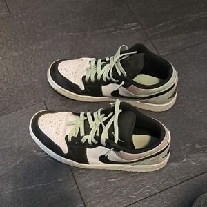 Nike Low-Top Sneakers with Pastel Accents